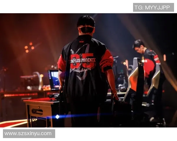 深入解析FPX在CSGO比赛中的盯防策略与战术运用实时新闻